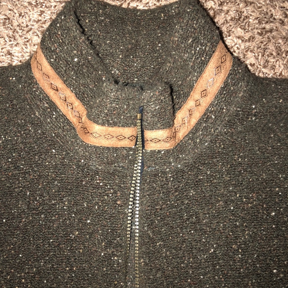 Nice pullover - Picture 3 of 3